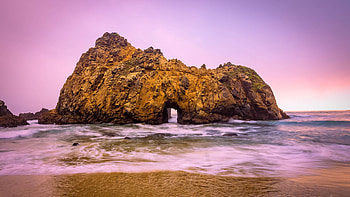 The beautiful Keyhole Arch at Pfeiffer beach in Big Sur, California, sea, sky, rocks, usa, sunset HD wallpaper