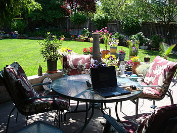 garden lap-top, table, lap top, chears, house, garden, beautiful, terasse, summer, flowers HD wallpaper