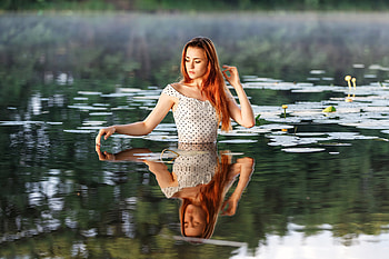 Redhead Cooling Off, redhead, model, reflection, water HD wallpaper