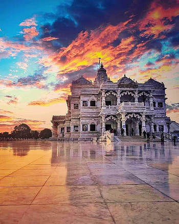 Legendary Scholar. Vrindavan , Mathura, Indian temple architecture HD phone wallpaper