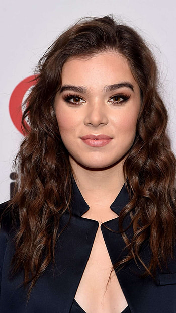 Hailee Steinfeld, Hailee Steinfeld Beautiful Actress HD phone wallpaper