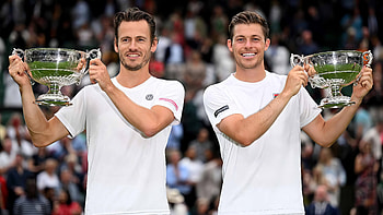 Wesley Koolhof and Neal Skupski lift their maiden major men's doubles trophy in Wimbledon, Wimbledon 2023, tennis, Sports HD wallpaper