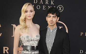 Sophie Turner, Joe Jonas, Wedding at Schloss Tourreau HD wallpaper