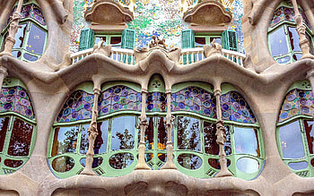Windows in Barcelona, Spain, Barcelona, Gaudi, windows, house, Spain HD wallpaper