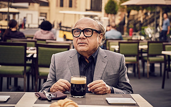 Danny DeVito, Striking , Celebrity portrait, Movie industry HD wallpaper