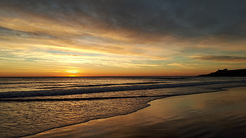 Sunset, beach, sea waves, calm and clean HD wallpaper