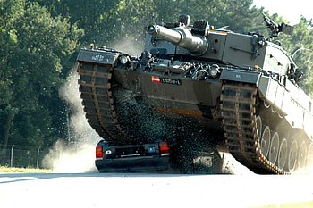No Escape, military, escape, graphy, car, tank HD wallpaper