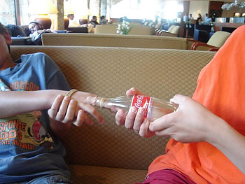 Finger puzzle, people, fun, woman, man HD wallpaper
