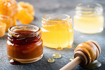 Fueling with honey, Energy booster, Long-distance running, Natural sports nutrition HD wallpaper