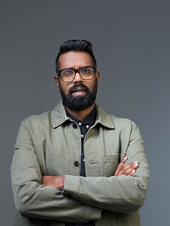 Romesh Ranganathan, Off the Kerb, Stand-up comedy, Hilarious performer HD phone wallpaper