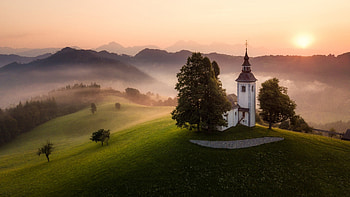 The Church Of St. Thomas, Slovenia, mountains, fog, hills, morning, landscape, trees, sunrise HD wallpaper