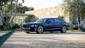 2022 Bentley Flying Spur Hybrid 2 Cars HD wallpaper