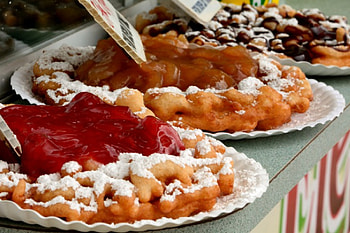 Delicious Fair Food, elephant ears, fair food, funnel cakes HD wallpaper