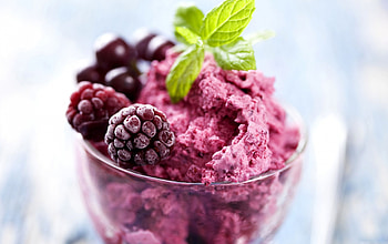 Berries Ice Cream, abstract, graphy, yummy, berries, beautiful, ice cream HD wallpaper