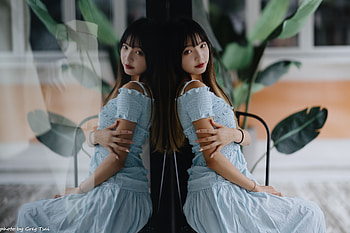 Mirrored Grace: Woman Portrait, Asian HD wallpaper