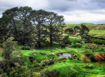 Hobbit shire, fantasy, fence, trees, garden, pond HD wallpaper