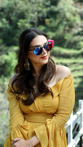 Aditi rao, sammohanam HD phone wallpaper