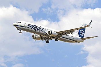 Alaska Airlines, Traveling with pets, Big sale, Discounted fares HD wallpaper