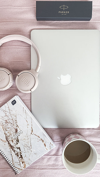 Laptop Aesthetic, Mack Book HD phone wallpaper