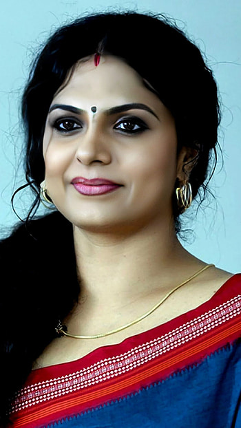 Asha sararth, malayalam actress, saree beauty HD phone wallpaper
