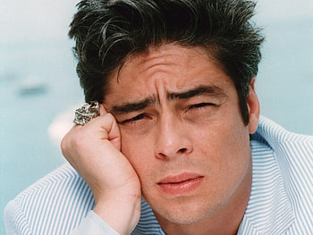 Benicio del Toro, blue eyes, actor, cute lips, male, hard face HD wallpaper