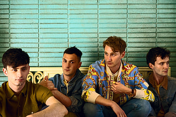 Glass Animals interview, Insightful conversation, Music industry perspectives, Unfiltered opinions HD wallpaper