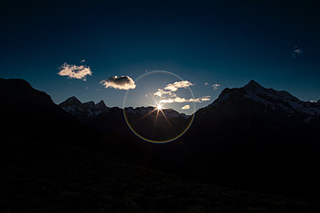 Mountains, sunrise, sunbeams, silhouette, nature HD wallpaper