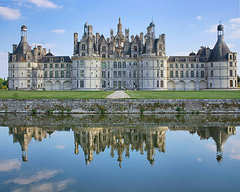 Reflection in moat, Castle aesthetic, Beautiful places, Visit HD wallpaper