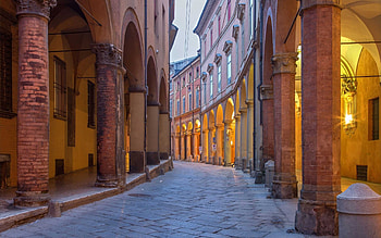 Porticoes of Bologna, Bologna HD wallpaper