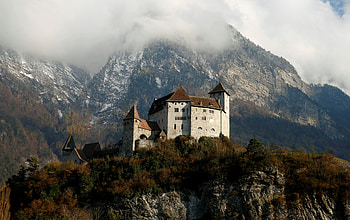 Burg Gutenberg castle, Balzers Liechtenstein HD wallpaper