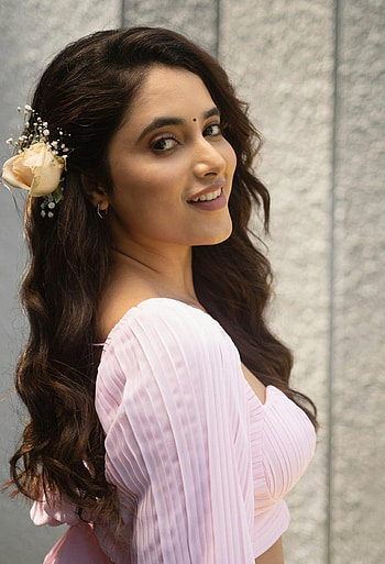 Priyanka mohan, actress, priyankamohan, tollywood, Priyanka_mohan, angel, Bollywood, Kollywood, priyanka_arul_mohan HD phone wallpaper