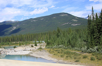 Mountains at Banff Alberta National Park 42, blue, white, graphy, banff, green, clouds, trees, nature, sky, mountains, rivers HD wallpaper