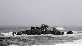 Sea, storm, rain, nature, rocks HD wallpaper