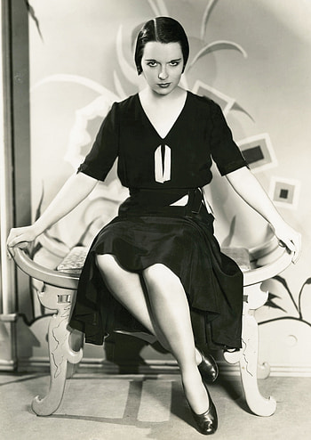 Louise Brooks, Intense gaze, Silent film era, Iconic bob haircut HD phone wallpaper