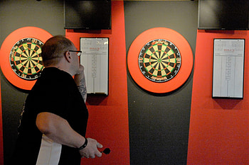 Sport in der Region, Dart popularity, Local tournaments, Community engagement HD wallpaper
