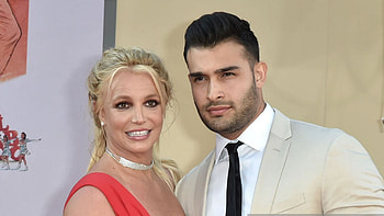 Sam Asghar, Britney Spears, Relationship story, Pregnancy announcement HD wallpaper