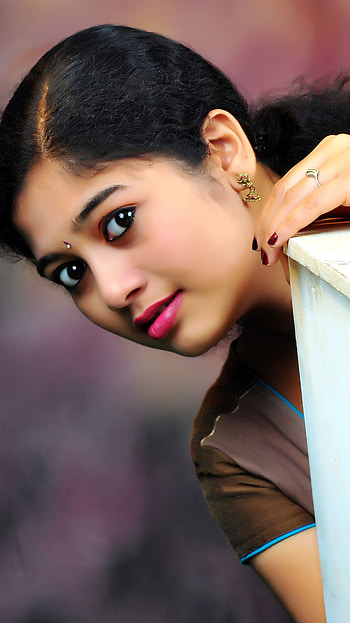 Neeraja, mallu actress HD phone wallpaper