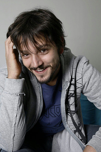 Diego Luna ideas, Inspiring thoughts, Creative musings, Admirable talent HD phone wallpaper