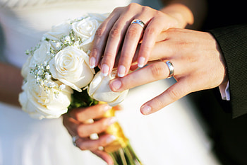 Roses, Love, Wedding, Rings, Bouquet, Hands HD wallpaper