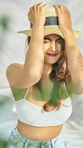Pooja Hegde, multilingual actress, sexy gorgeous, cute expression HD phone wallpaper