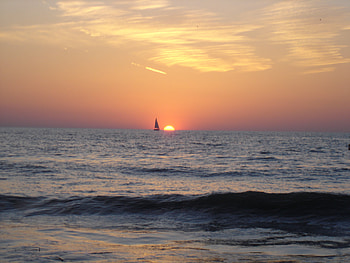 ~Sailing by the Sunset, just me & my love...~ HD wallpaper