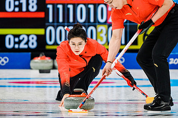 Suyuan Fan and Zhi Ling, Curling HD wallpaper