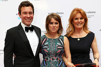 Sarah Ferguson, New grandson, August HD wallpaper