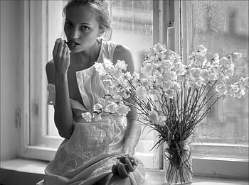 SWEET, blonde, graphy, strawberries, bw, woman, beauty HD wallpaper