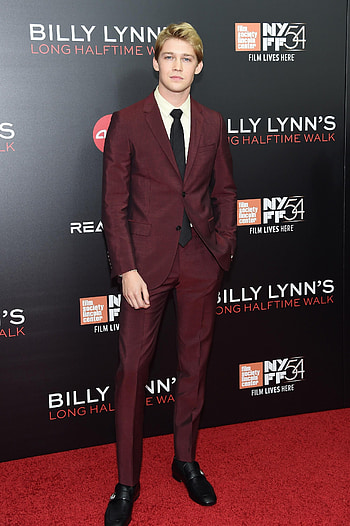Joe Alwyn, Rising Brit, Iraq war hero, Taylor Swift's match HD phone wallpaper