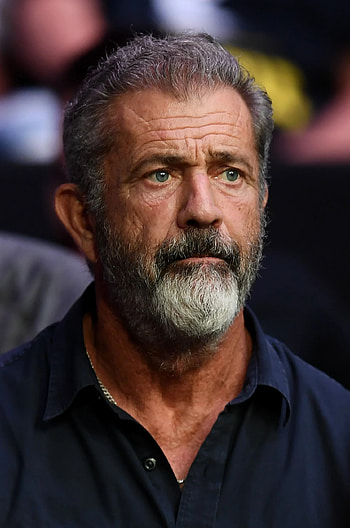 Mel Gibson Chicken Run, Winona Ryder accusations, Antisemitism controversy, Casting decision HD phone wallpaper