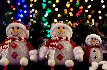 Holidays, Shining, Fir-Trees, Snowman, Sit, Garland HD wallpaper
