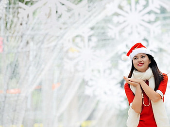 diffrent people, girl, christmas, smile, red HD wallpaper