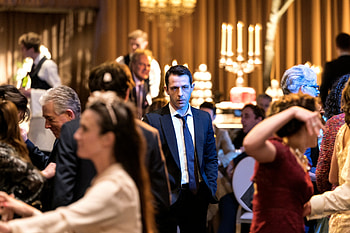 Succession TV series, Jesse Armstrong's comedy, Season 1 brilliance, The New Yorker HD wallpaper