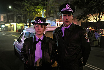 Underbelly The Golden Mile, golden, mile, police, underbelly HD wallpaper